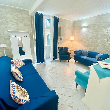 Ortigia Dreaming Apartment Syracuse Bagian luar foto