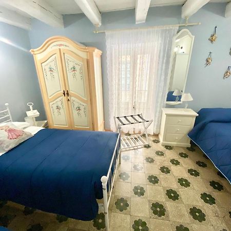 Ortigia Dreaming Apartment Syracuse Bagian luar foto