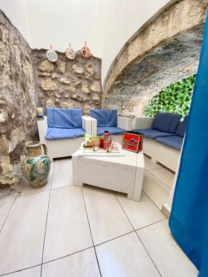 Ortigia Dreaming Apartment Syracuse Bagian luar foto