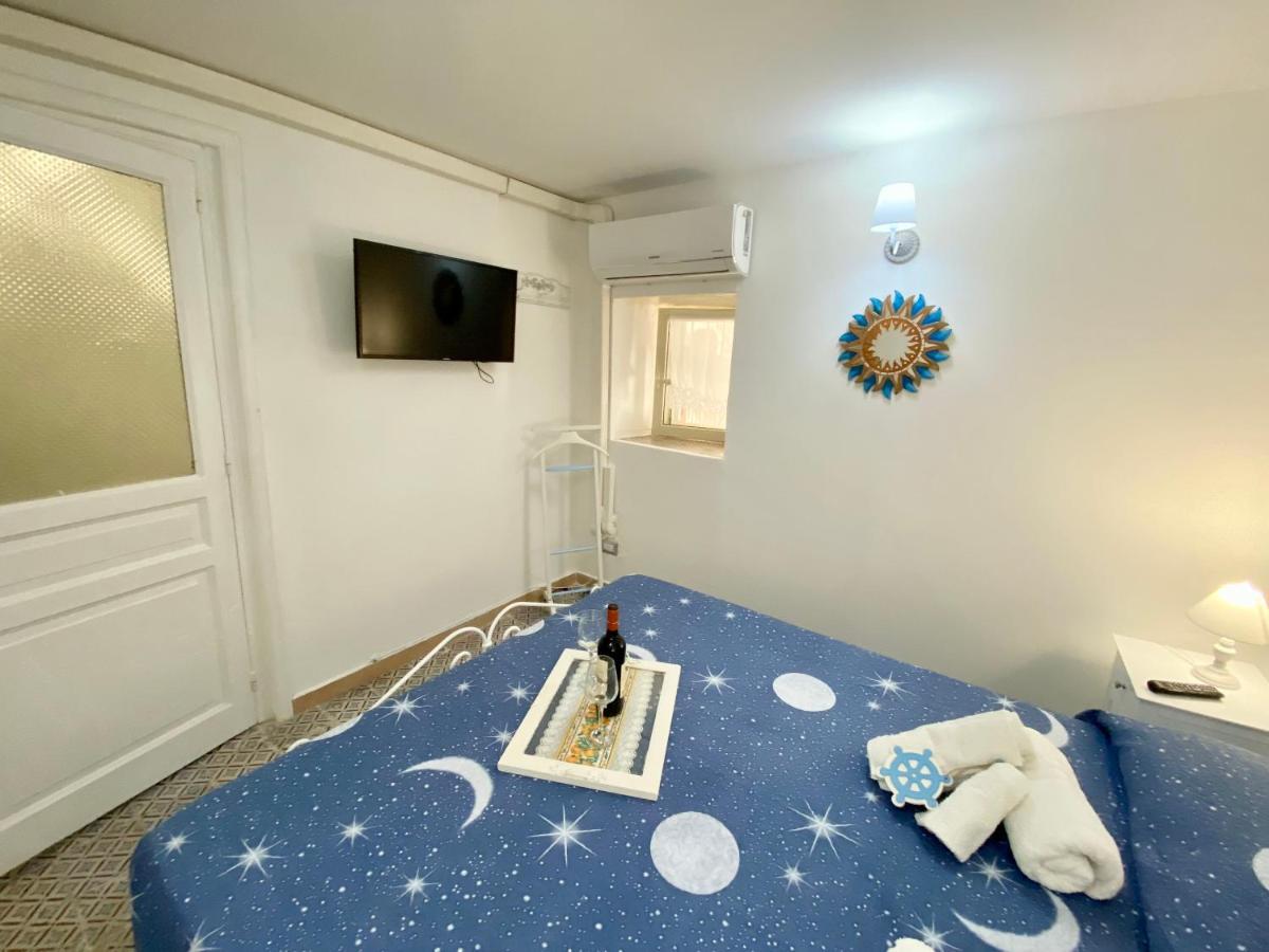 Ortigia Dreaming Apartment Syracuse Bagian luar foto