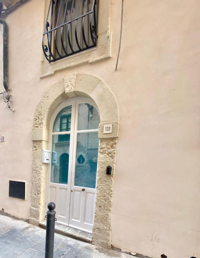 Ortigia Dreaming Apartment Syracuse Bagian luar foto
