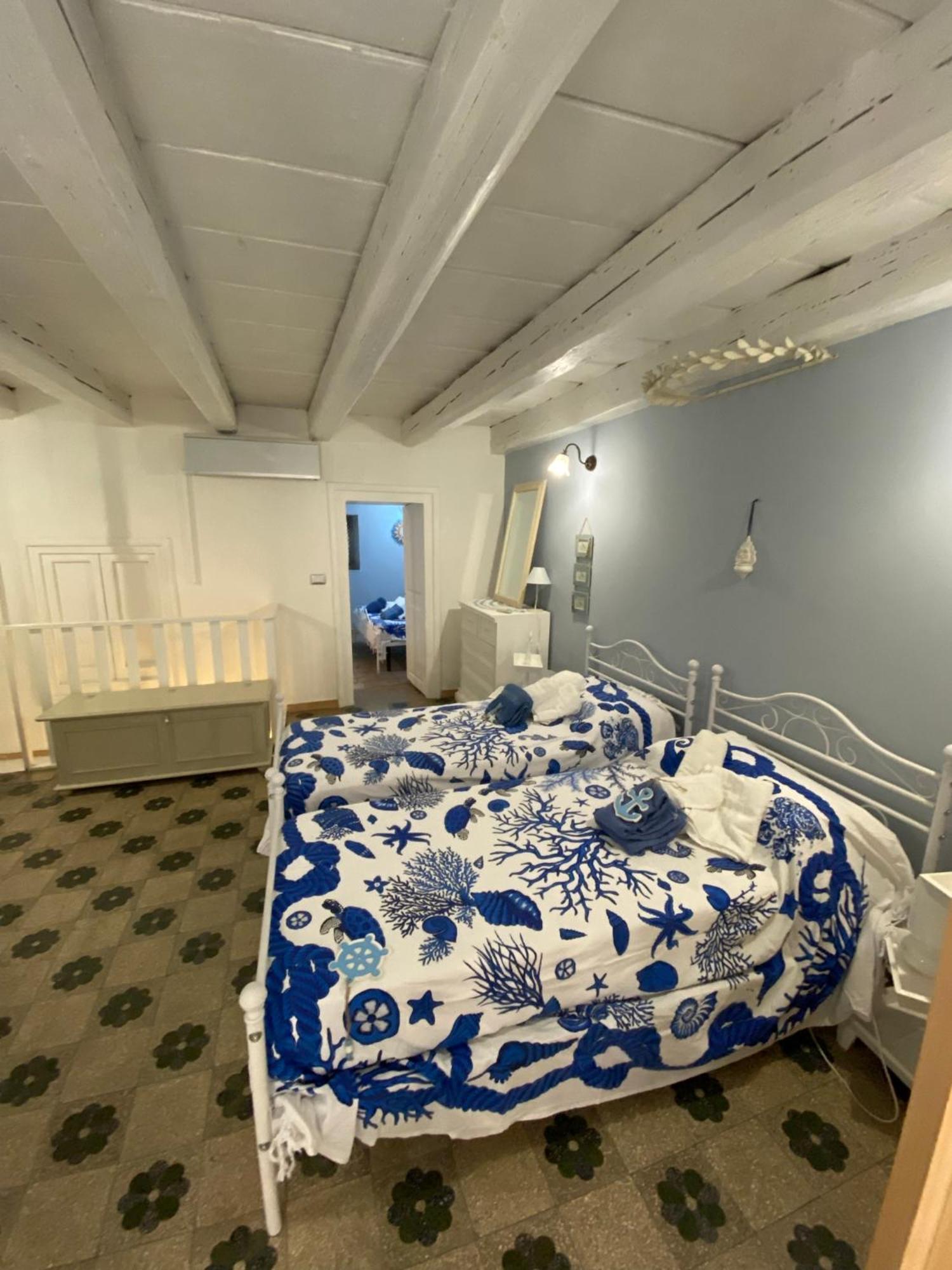 Ortigia Dreaming Apartment Syracuse Bagian luar foto