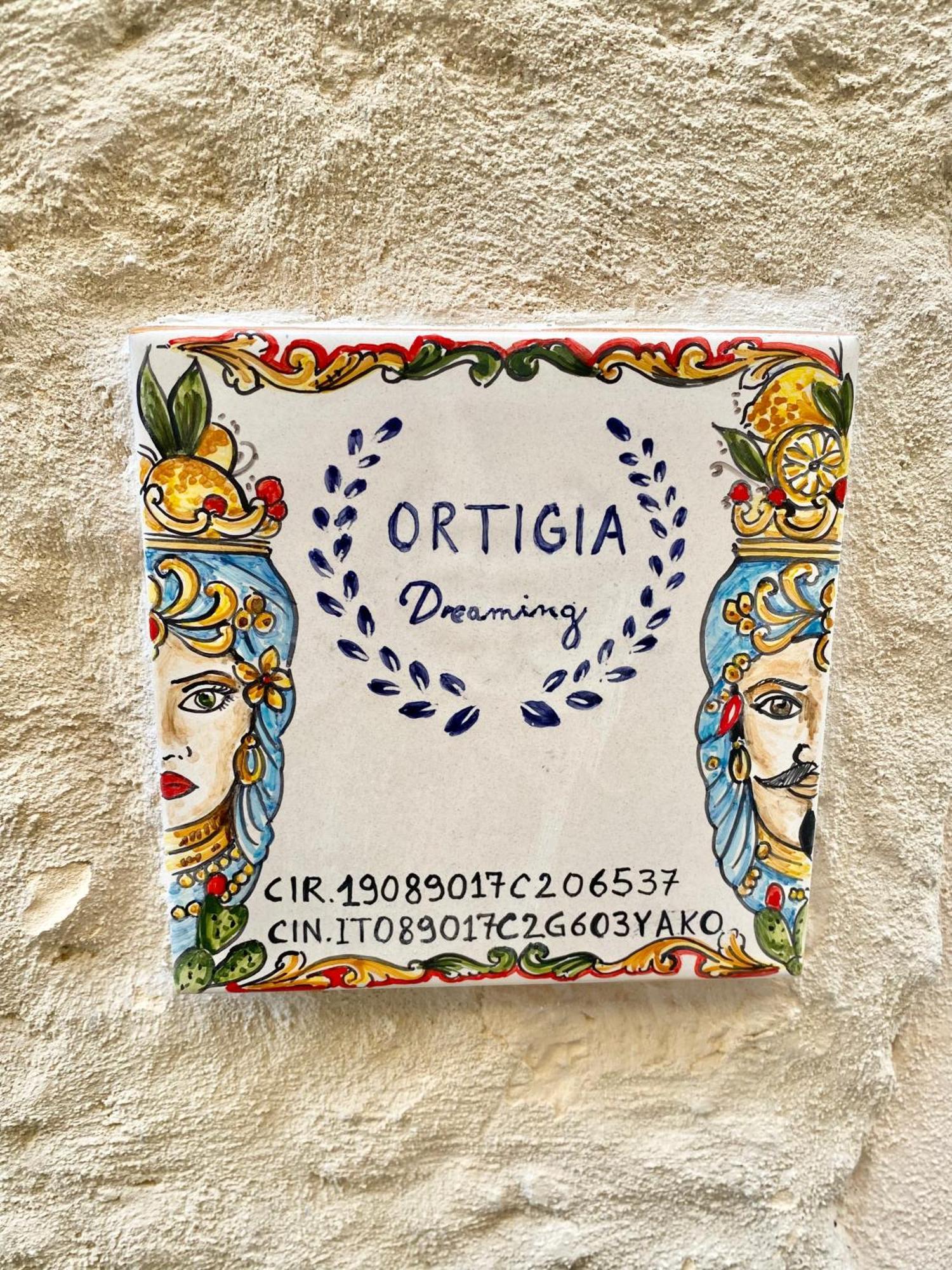 Ortigia Dreaming Apartment Syracuse Bagian luar foto