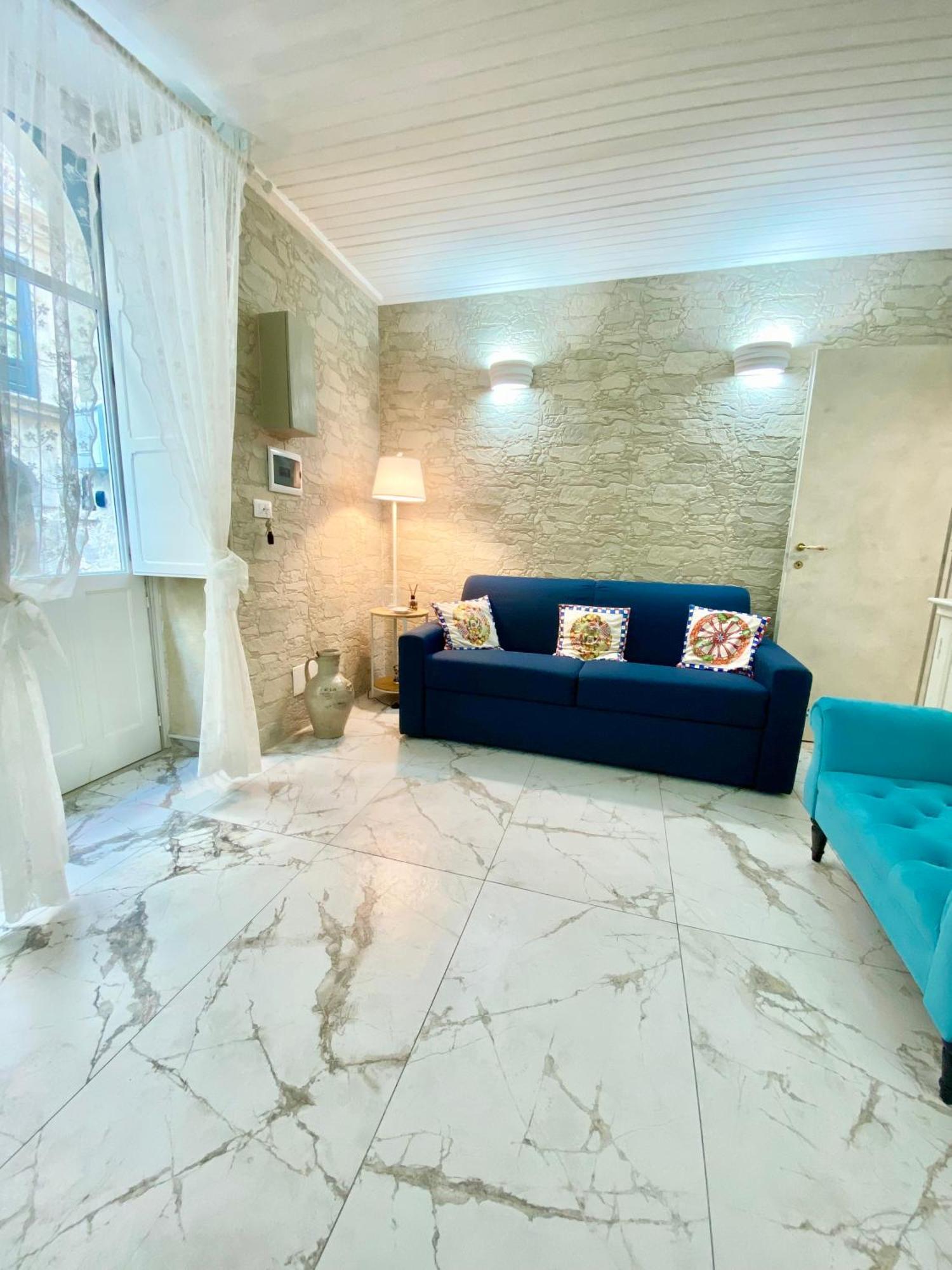 Ortigia Dreaming Apartment Syracuse Bagian luar foto