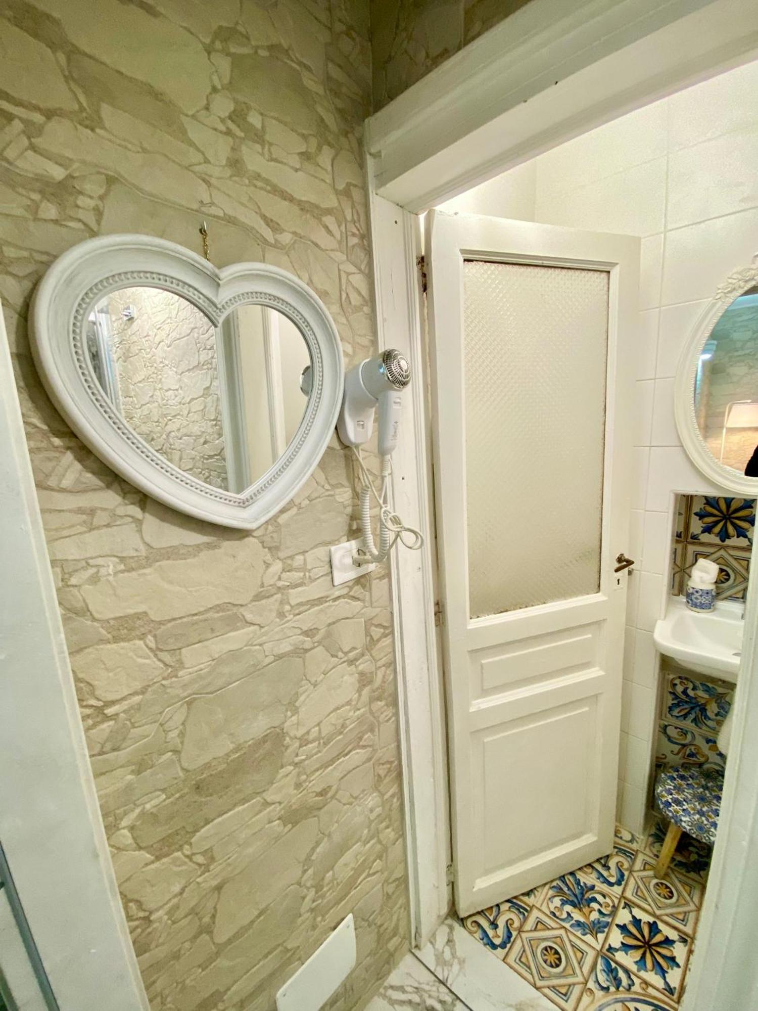 Ortigia Dreaming Apartment Syracuse Bagian luar foto