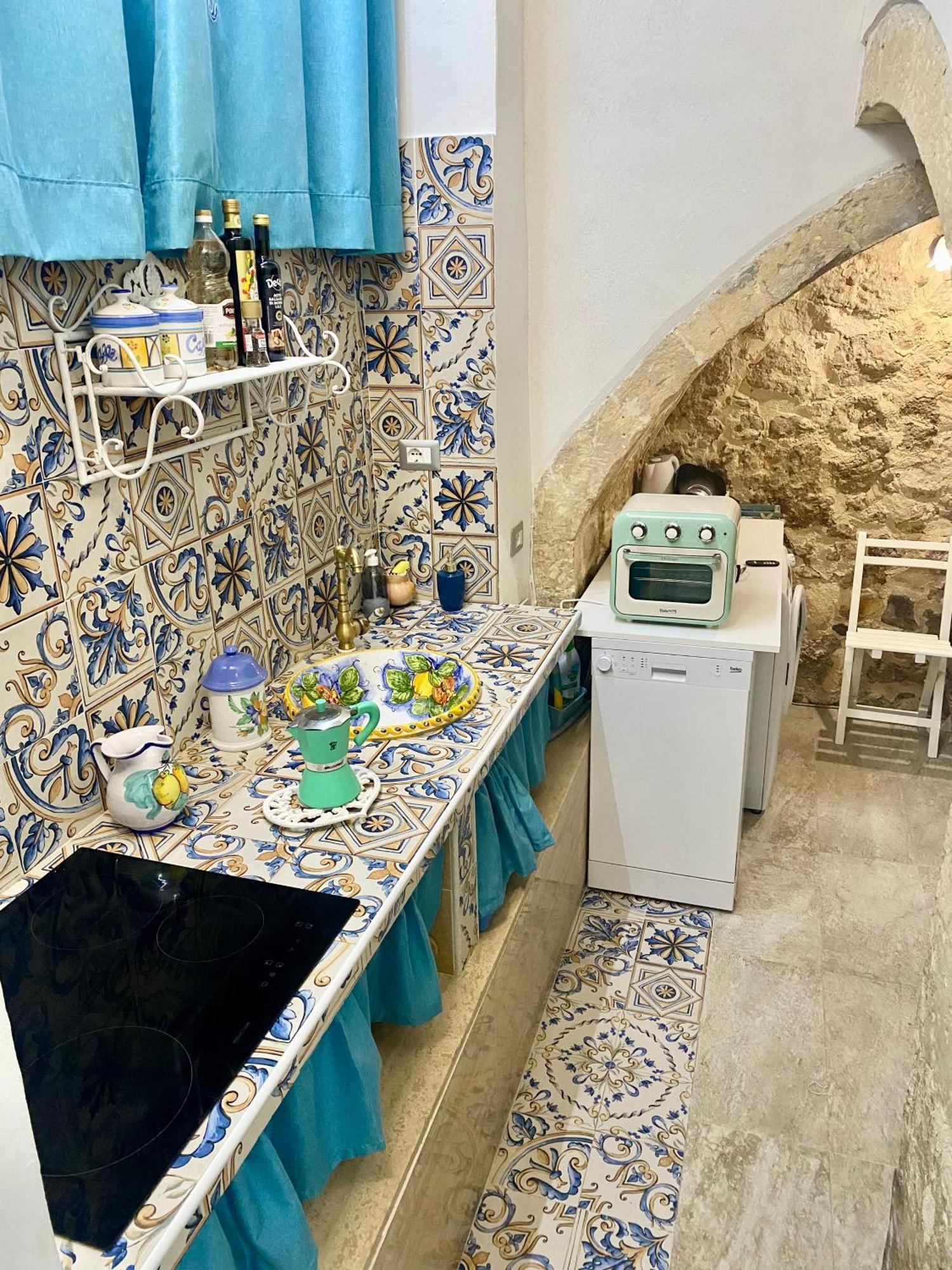 Ortigia Dreaming Apartment Syracuse Bagian luar foto