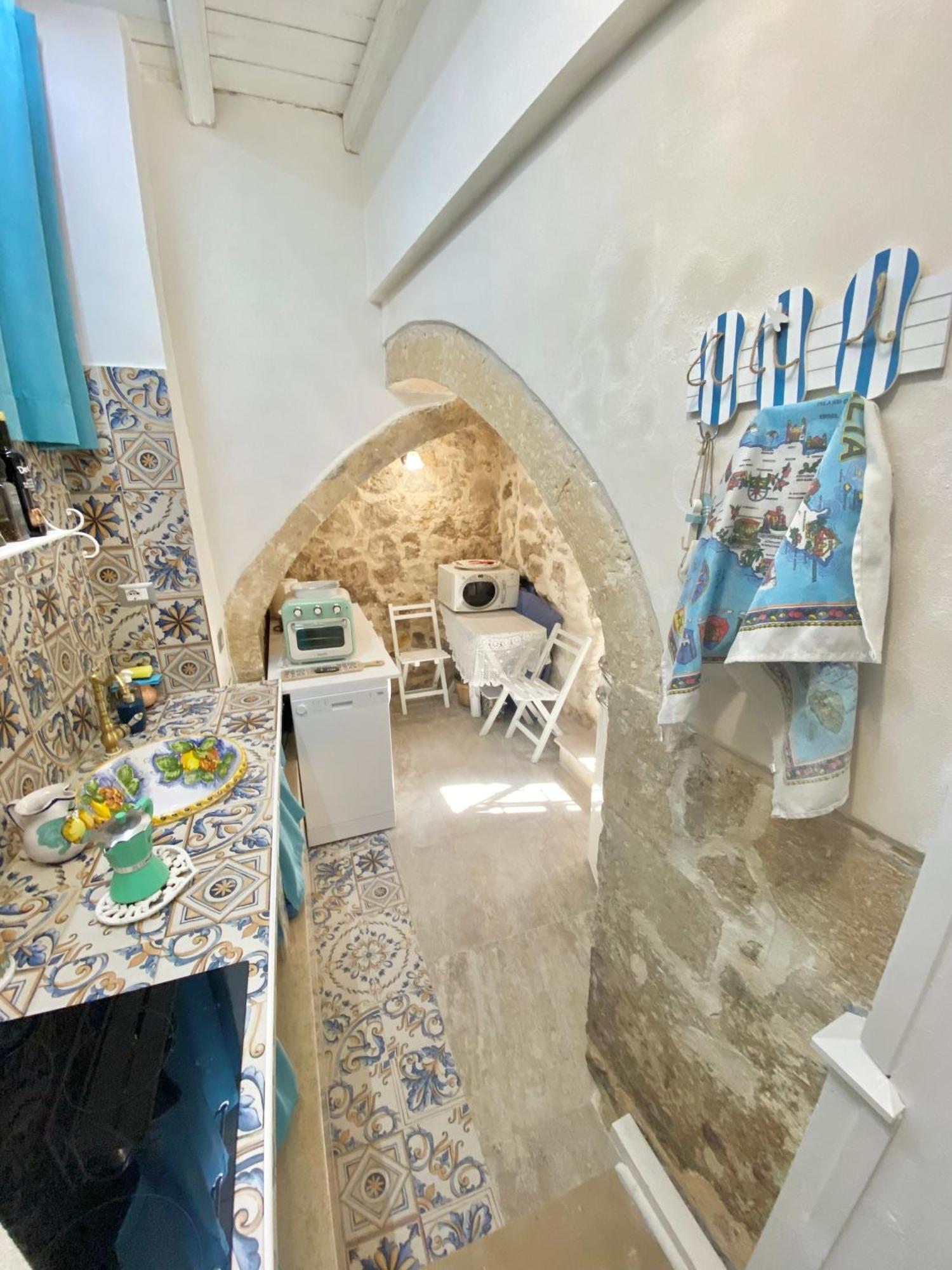 Ortigia Dreaming Apartment Syracuse Bagian luar foto