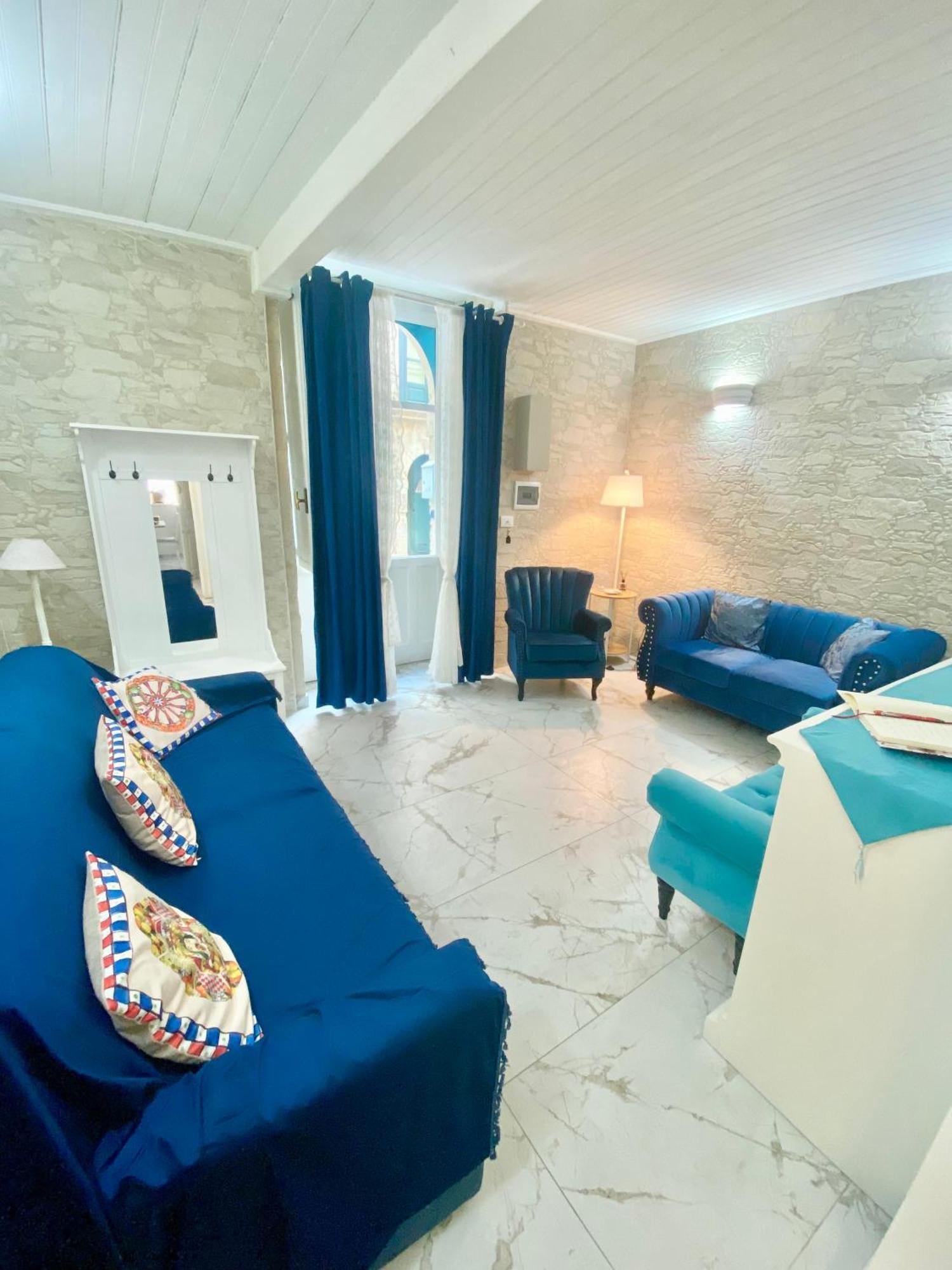 Ortigia Dreaming Apartment Syracuse Bagian luar foto